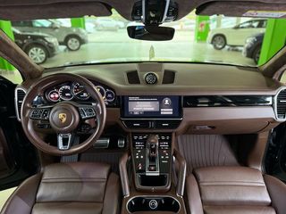 Porsche Cayenne Turbo S E-Hybrid 500 kW (680 CV)