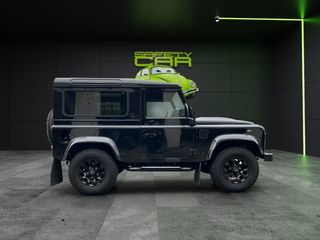 Land Rover Defender 90 Hard Top E 90 kW (122 CV)