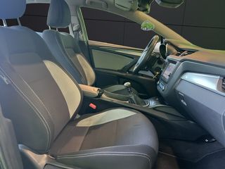 Toyota Avensis 150D Business Advance 105 kW (143 CV)