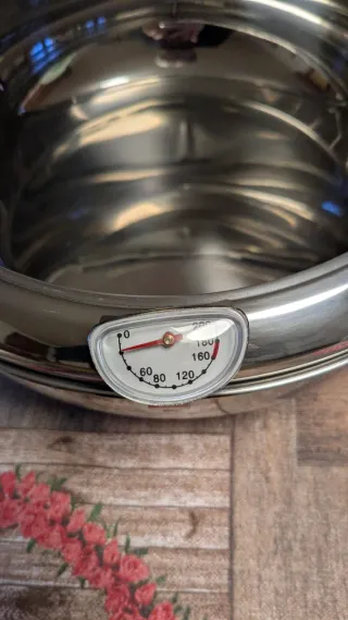 Pentola per friggere in metallo