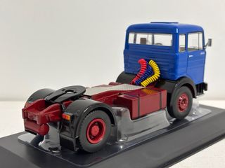 Mercedes Benz LPS escala 1/43