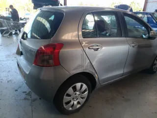 Toyota Yaris Reventado