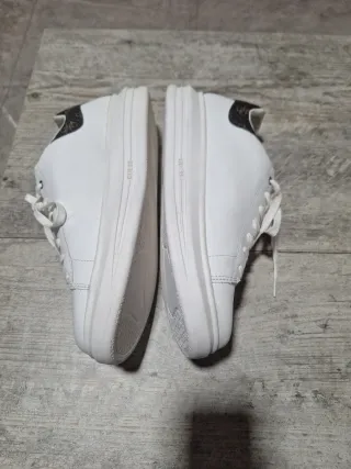 Zapatillas Guess Blancas Logo