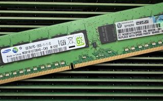 2x Samsung 8GB PC3-12800E RAM UDIMM ECC Xeon E3