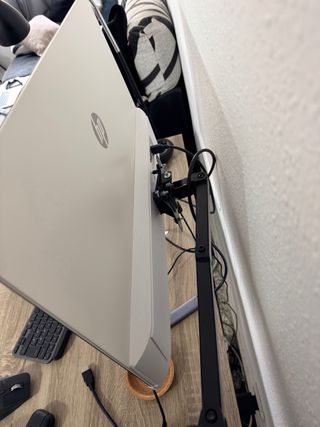 Pack 2 Monitores HP 27 + LG 24 + Brazo