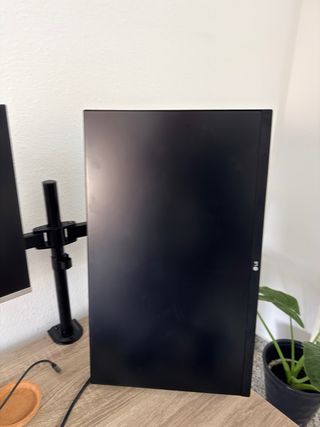 Pack 2 Monitores HP 27 + LG 24 + Brazo