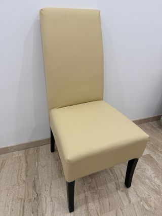 Mesa de comedor extensible y 4 sillas