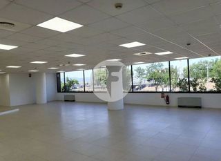 Oficina en alquiler en Sant Just Desvern