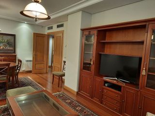 Piso en alquiler en Pº Zorrilla - Cuatro de Marzo en Valladolid