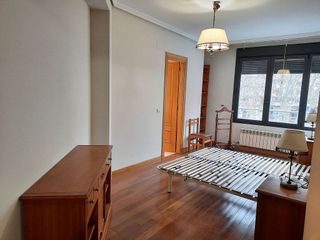 Piso en alquiler en Pº Zorrilla - Cuatro de Marzo en Valladolid