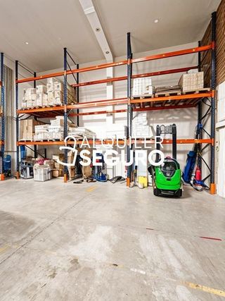 Local comercial en alquiler en La Hoya - Moscatelares en San Sebastián de los Reyes