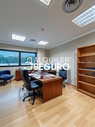 Local comercial en alquiler en La Hoya - Moscatelares en San Sebastián de los Reyes