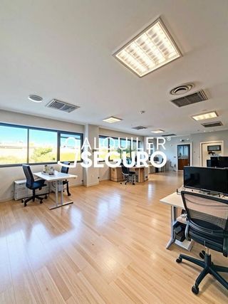 Local comercial en alquiler en La Hoya - Moscatelares en San Sebastián de los Reyes