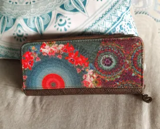 Cartera Monedero Desigual grande 20x9x3.5 cm.