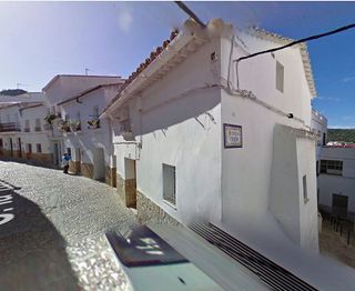 Casa adosada en venta en Ubrique