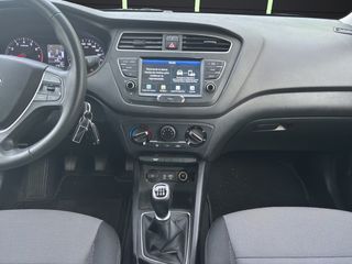 Hyundai i20 1.2 MPI Essence LE 55 kW (75 CV)