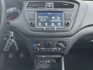 Hyundai i20 1.2 MPI Essence LE 55 kW (75 CV)