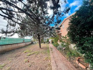 Chalet en venta en Utebo