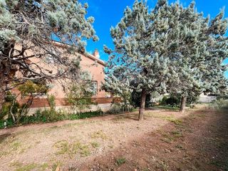 Chalet en venta en Utebo