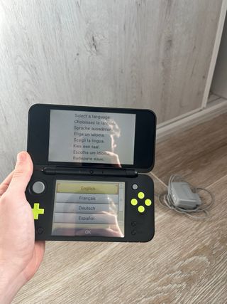 Nintendo 2DS XL Negra y Verde | PERFECTO ESTADO