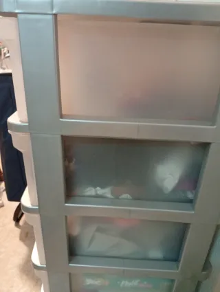 Cajonera de plástico duro gris