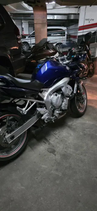 Yamaha FZ6 Naked Azul/Negro