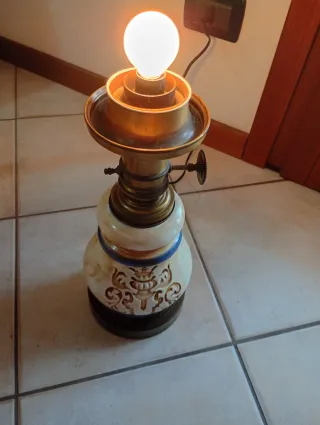 Lampada vintage ceramica e metallo