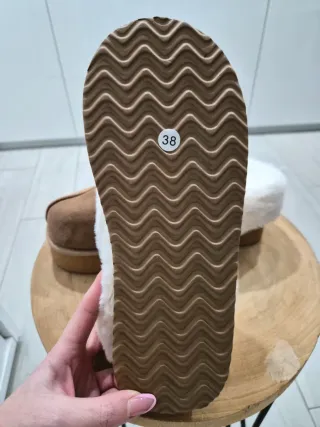 Botines pantuflas Mabove marrones y blancos