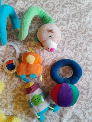 Lote Sonajeros y Peluches Bebé