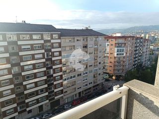 Piso en venta en Universidad en Ourense