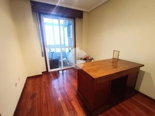 Piso en venta en Universidad en Ourense