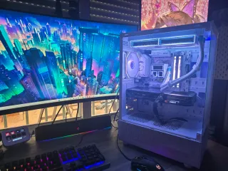 PC Gaming Ryzen 7 7800X3D + RX 9060 XT 16GB