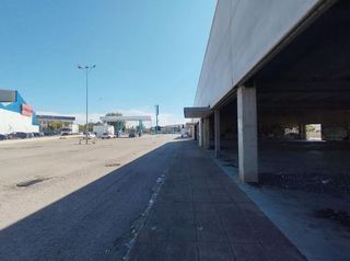 Local comercial en venta en Valdepeñas