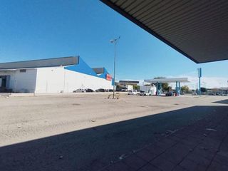 Local comercial en venta en Valdepeñas