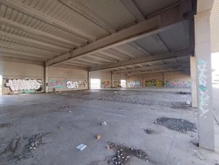 Local comercial en venta en Valdepeñas