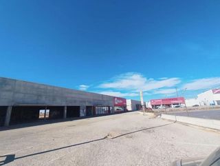 Local comercial en venta en Valdepeñas