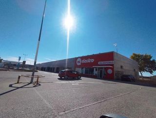 Local comercial en venta en Valdepeñas