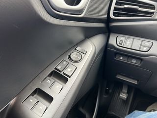 Hyundai Ioniq 1.6 GDI HEV Klass DCT 104 kW (141 CV)