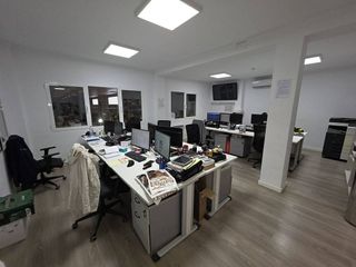 Local comercial en venta en Santa Cruz - Industria - Polígono Campollano en Albacete