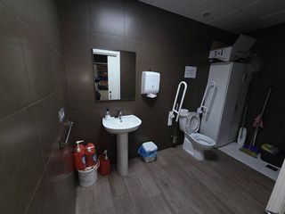 Local comercial en venta en Santa Cruz - Industria - Polígono Campollano en Albacete