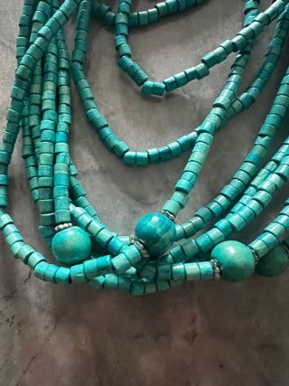 Collana leggerissima turchese dischetti e perline