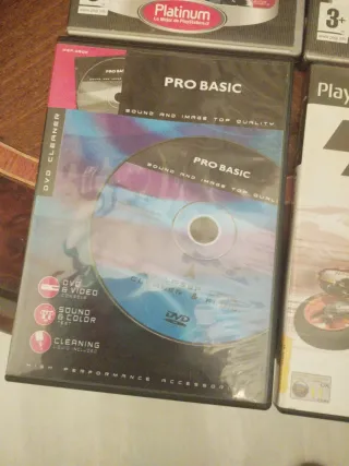 4 Juegos PS2: MotoGP 4, FIFA 09, MotoGP, DVD Clean