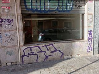 Local comercial en venta en Universidad en Ciudad Real