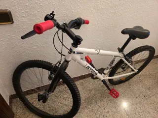 Bicicletas B'TWIN Blancas, ideal para herman@s.