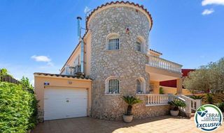 Chalet en venta en Empuriabrava en Castelló d´Empúries