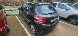 Peugeot 208 2014