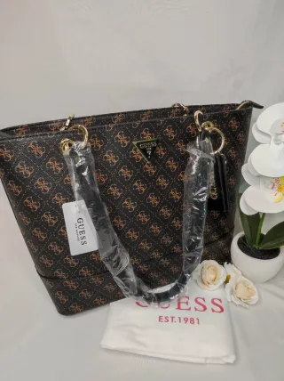 Bolso Guess Marrón y Dorado