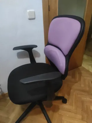 Silla de escritorio cómoda púrpura y negra