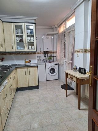 Piso en venta en Linares