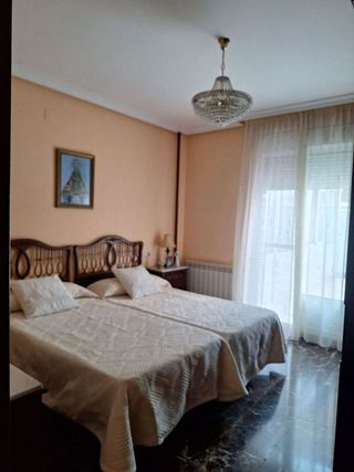 Piso en venta en Linares